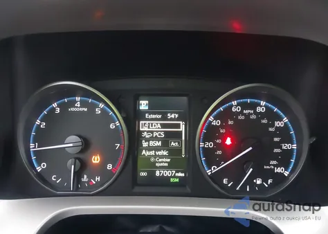 2018 Toyota Rav4 Xle from USA, damaged, VIN JTMRFREV3JD252429